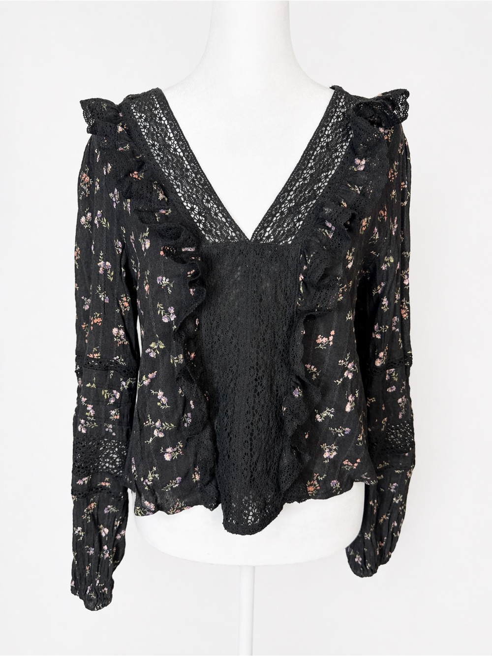 American Eagle Floral Lace Trim Blouse Boho Long Sleeve Top Size M